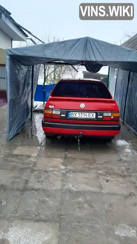 Седан Volkswagen Passat 1989 1.8 л. Ручна / Механіка обл. Хмельницька, Кам'янець-Подільський - Фото 1/10