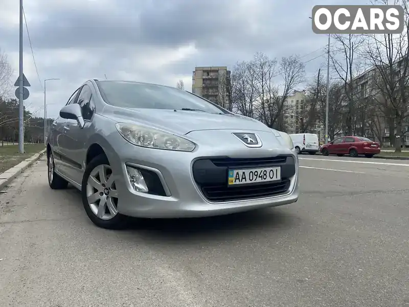 Хэтчбек Peugeot 308 2011 1.6 л. обл. Киевская, Киев - Фото 1/18