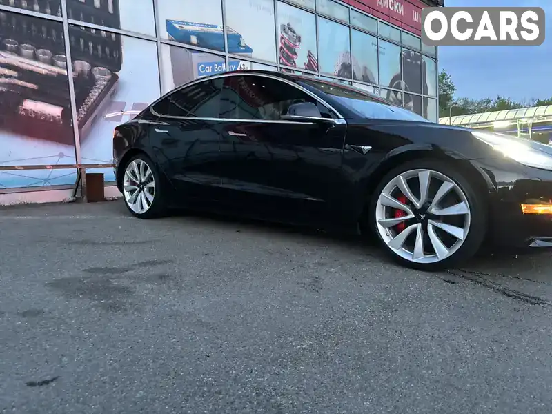 5YJ3E1EB2JF069807 Tesla Model 3 2018 Седан  Фото 1