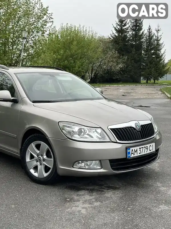 Універсал Skoda Octavia 2011 1.6 л. Ручна / Механіка обл. Львівська, Мостиська - Фото 1/21