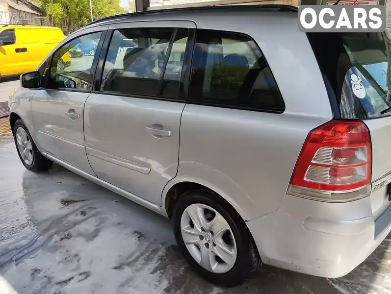 W0L0AHM75D2000353 Opel Zafira 2012 Минивэн 1.8 л. Фото 3