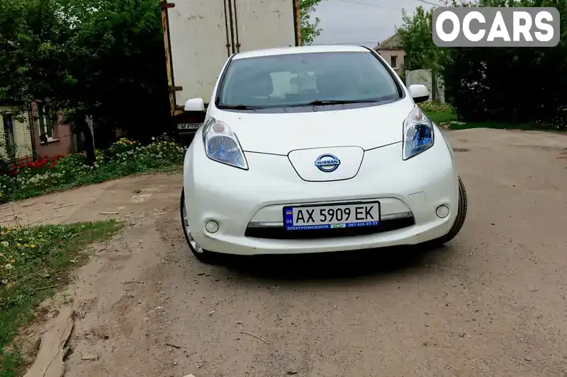 1N4AZ0CP3EC338779 Nissan Leaf 2014 Хэтчбек  Фото 5