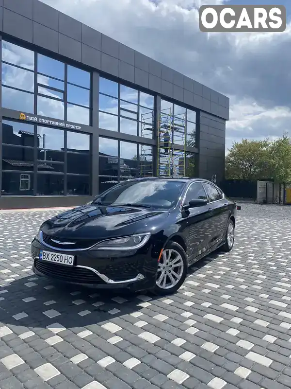 Седан Chrysler 200 2015 2.4 л. Автомат обл. Хмельницкая, Шепетовка - Фото 1/16