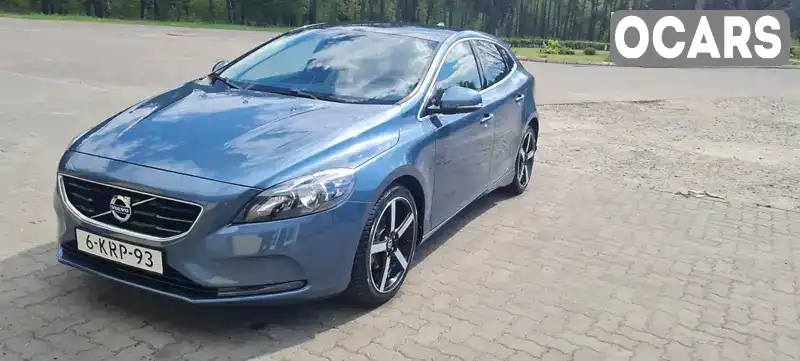 Хетчбек Volvo V40 2013 1.56 л. Ручна / Механіка обл. Волинська, Маневичі - Фото 1/21