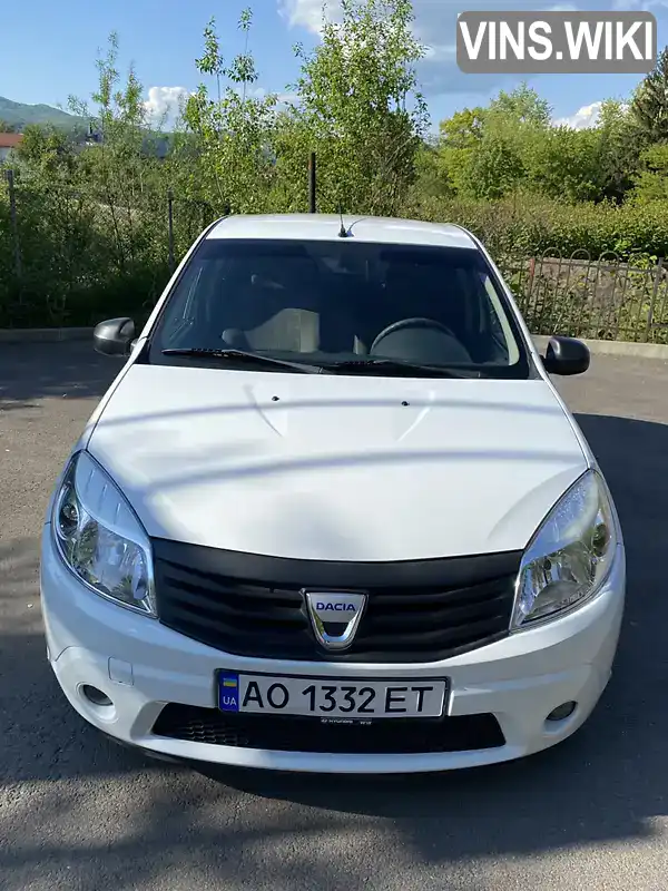 Хетчбек Dacia Sandero 2009 1.4 л. Ручна / Механіка обл. Закарпатська, Хуст - Фото 1/15