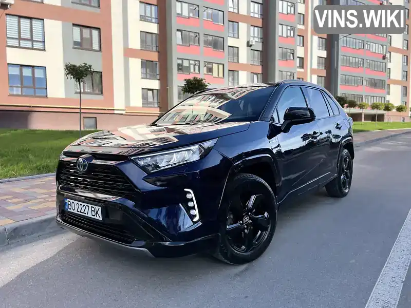 Позашляховик / Кросовер Toyota RAV4 2021 2.49 л. Варіатор обл. Тернопільська, Тернопіль - Фото 1/21