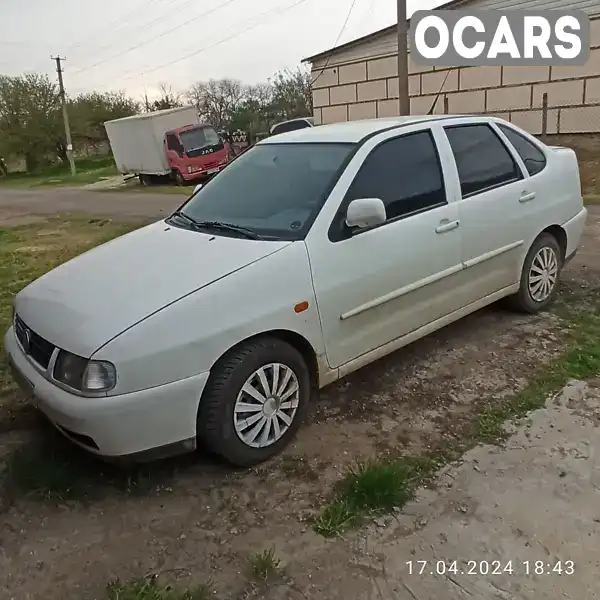 Седан Volkswagen Polo 1998 1.4 л. Ручна / Механіка обл. Одеська, Одеса - Фото 1/9