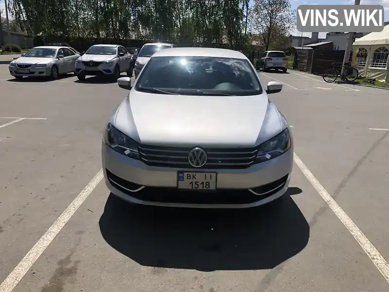 Седан Volkswagen Passat 2014 1.8 л. Автомат обл. Рівненська, Здолбунів - Фото 1/21