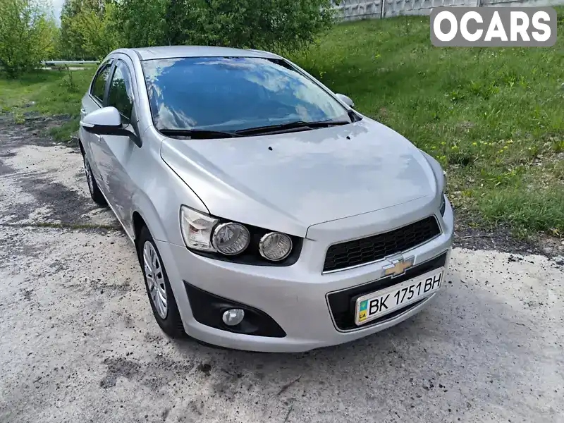 Седан Chevrolet Aveo 2014 1.4 л. Ручна / Механіка обл. Рівненська, Вараш (Кузнецовськ) - Фото 1/21