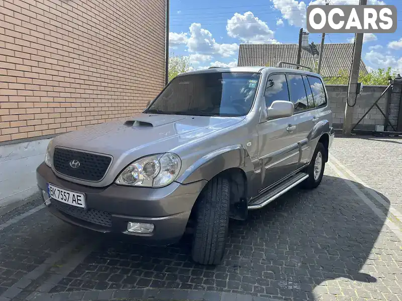 Позашляховик / Кросовер Hyundai Terracan 2004 2.9 л. Ручна / Механіка обл. Рівненська, Костопіль - Фото 1/13