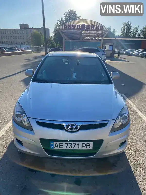 Хетчбек Hyundai i30 2009 1.4 л. Ручна / Механіка обл. Дніпропетровська, Кривий Ріг - Фото 1/11