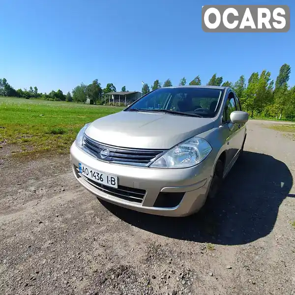 Седан Nissan TIIDA 2011 1.6 л. Ручна / Механіка обл. Закарпатська, Мукачево - Фото 1/9