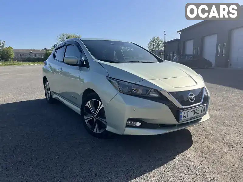 SJNFAAZE1U0012658 Nissan Leaf 2018 Хэтчбек  Фото 3