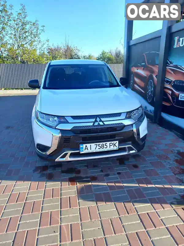 Позашляховик / Кросовер Mitsubishi Outlander 2018 2.36 л. Варіатор обл. Київська, Переяслав - Фото 1/16