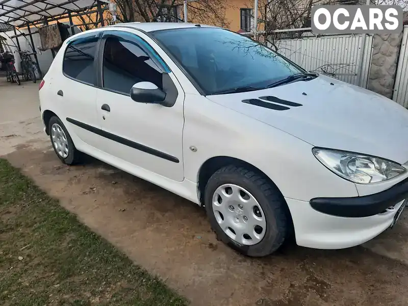 Хетчбек Peugeot 206 2007 1.4 л. Ручна / Механіка обл. Чернівецька, Чернівці - Фото 1/21