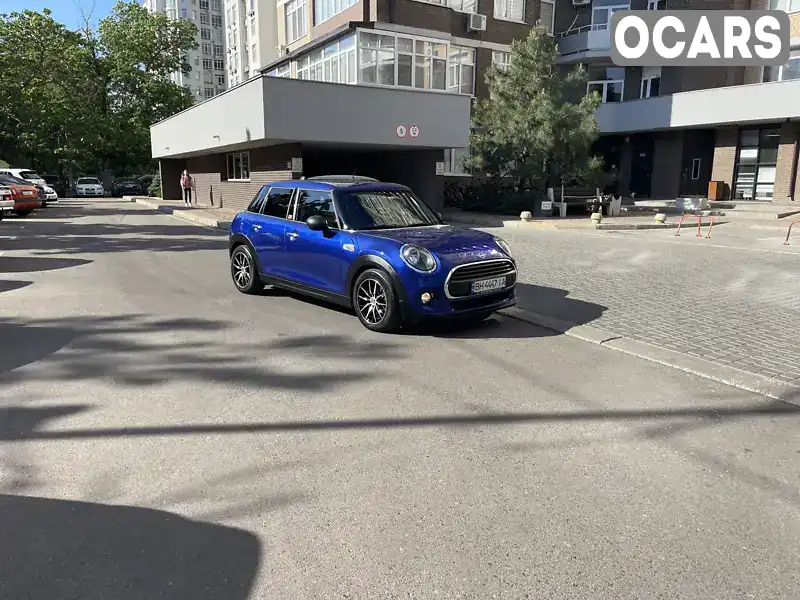 WMWXU51040TF07089 MINI Hatch 2018 Хэтчбек 1.5 л. Фото 1