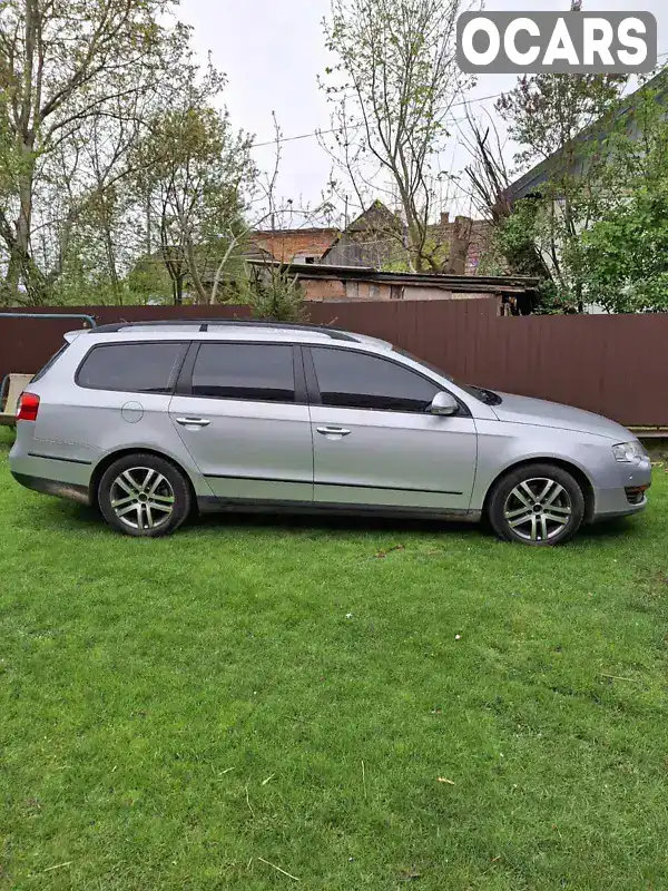 Універсал Volkswagen Passat 2008 2 л. Ручна / Механіка обл. Івано-Франківська, Рожнятів - Фото 1/16