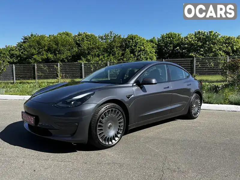 Седан Tesla Model 3 2023 null_content л. Автомат обл. Киевская, Киев - Фото 1/21