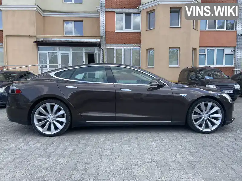 5YJSA1CP3CFP02789 Tesla Model S 2012 Лифтбек  Фото 9