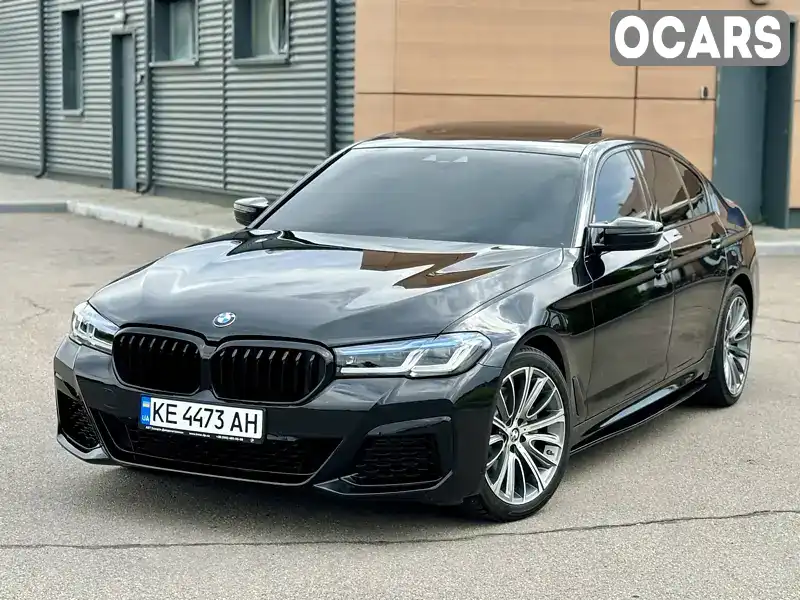 WBAJA7C51JWC77045 BMW 5 Series 2018 Седан 2 л. Фото 2