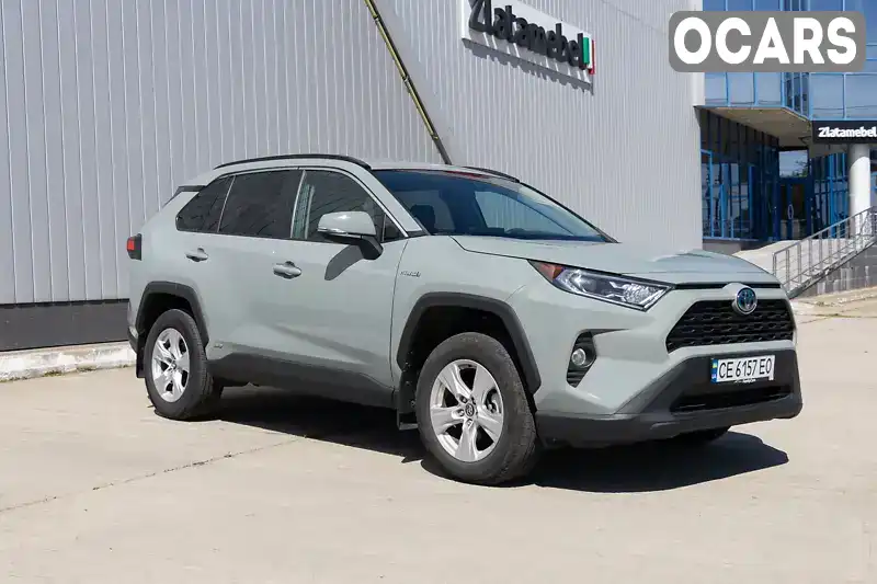 Позашляховик / Кросовер Toyota RAV4 2020 2.49 л. Варіатор обл. Чернівецька, Чернівці - Фото 1/18