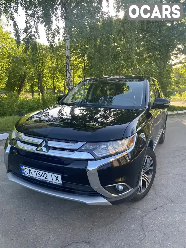 Позашляховик / Кросовер Mitsubishi Outlander 2017 2.36 л. Варіатор обл. Черкаська, Умань - Фото 1/15