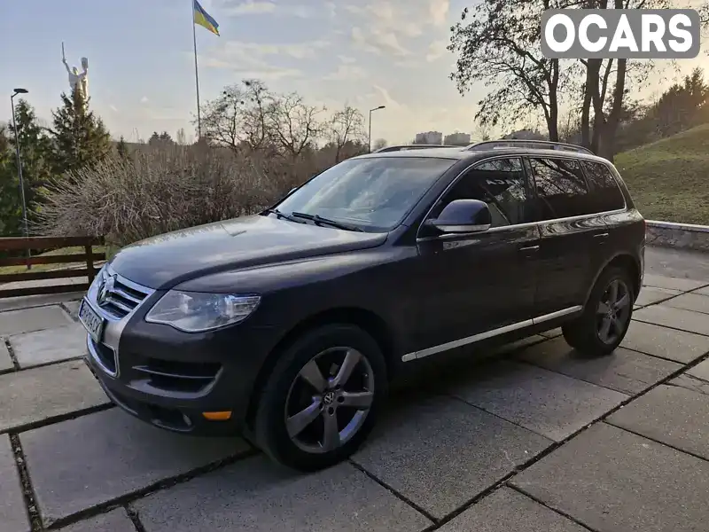 Позашляховик / Кросовер Volkswagen Touareg 2010 3 л. Автомат обл. Київська, Київ - Фото 1/10