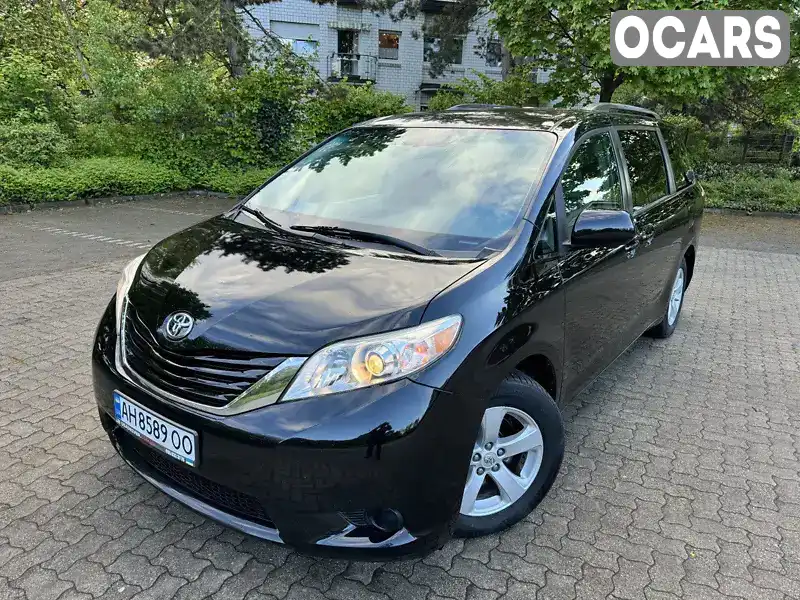 Минивэн Toyota Sienna 2017 3.46 л. Автомат обл. Закарпатская, Мукачево - Фото 1/20