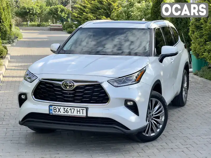 Позашляховик / Кросовер Toyota Highlander 2022 3.46 л. Автомат обл. Хмельницька, Хмельницький - Фото 1/21