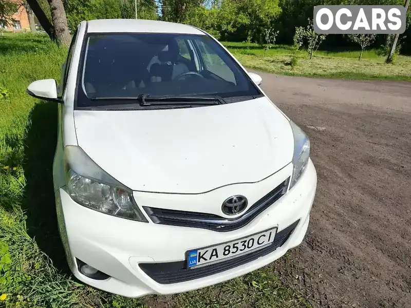 Хетчбек Toyota Yaris 2012 1.3 л. Автомат обл. Чернігівська, Ніжин - Фото 1/11