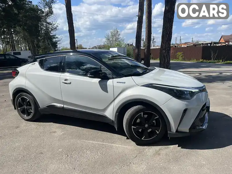 Внедорожник / Кроссовер Toyota C-HR 2021 1.99 л. Вариатор обл. Винницкая, Винница - Фото 1/21