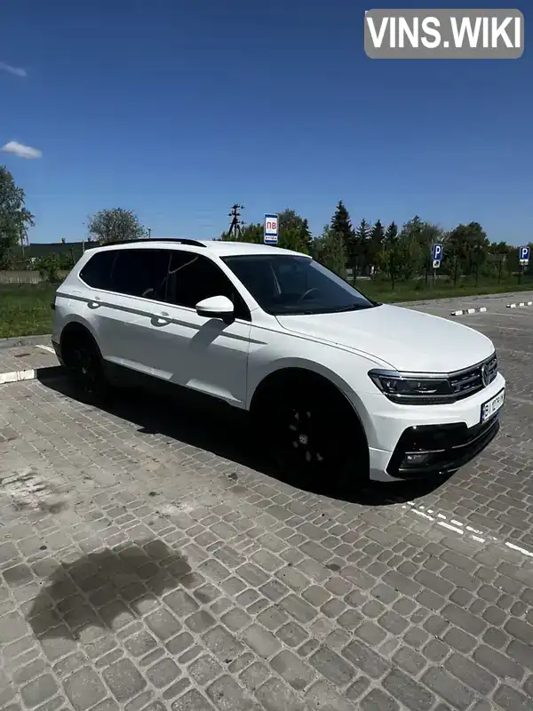 3VV0B7AX7JM016811 Volkswagen Tiguan 2017 Позашляховик / Кросовер 1.98 л. Фото 5