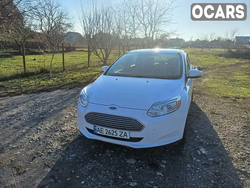 Хетчбек Ford Focus 2014 null_content л. Автомат обл. Київська, Київ - Фото 1/21