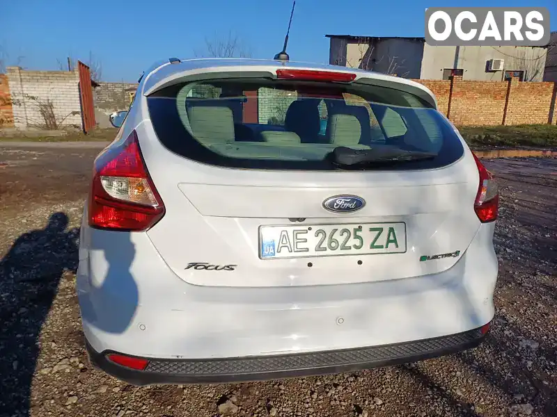 1FADP3R40EL304848 Ford Focus 2014 Хетчбек  Фото 2