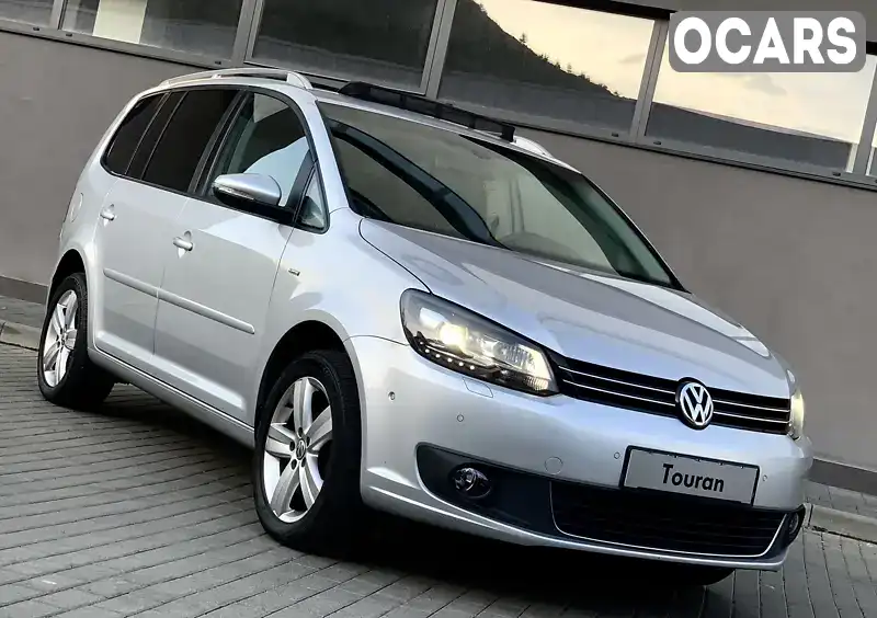 Мінівен Volkswagen Touran 2013 1.6 л. Автомат обл. Закарпатська, Мукачево - Фото 1/21