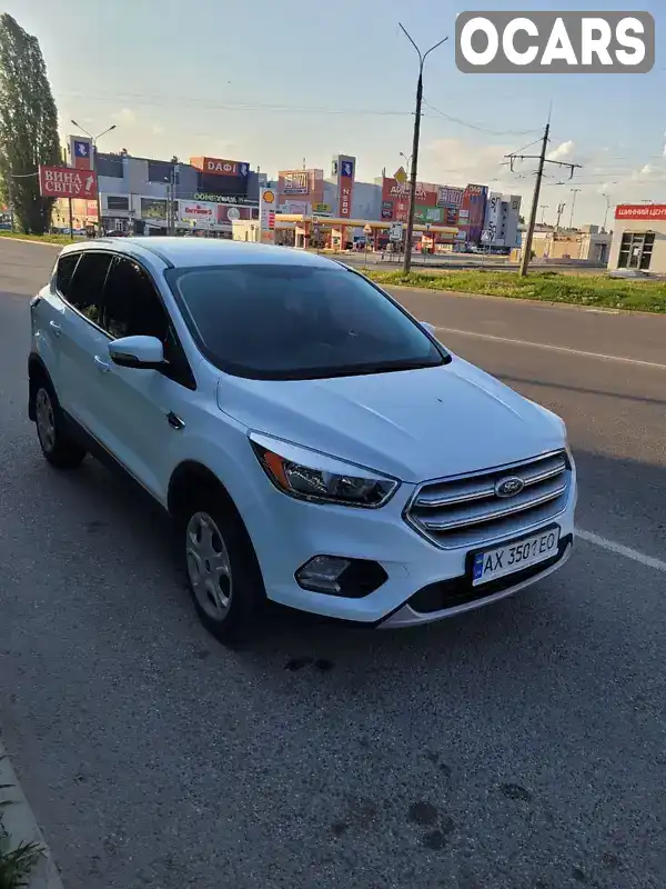 Позашляховик / Кросовер Ford Kuga 2016 1.5 л. Ручна / Механіка обл. Харківська, Харків - Фото 1/7