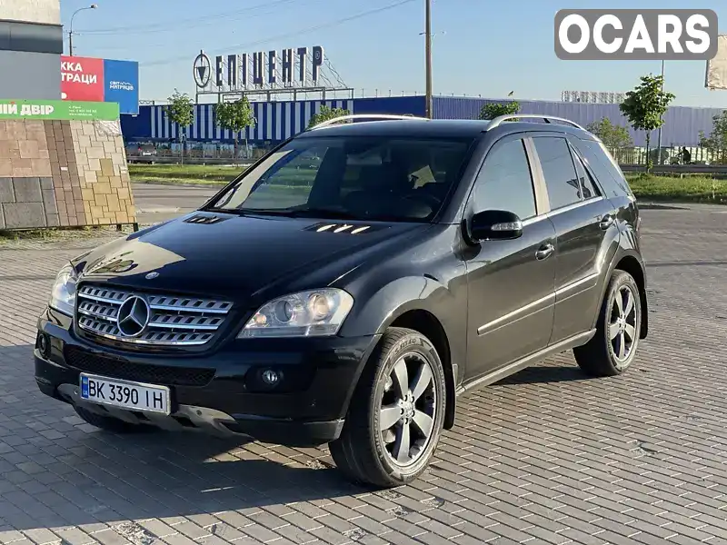 Позашляховик / Кросовер Mercedes-Benz M-Class 2005 3.5 л. Типтронік обл. Рівненська, Рівне - Фото 1/21