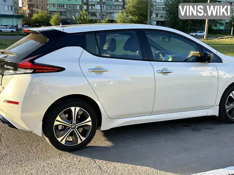 Хэтчбек Nissan Leaf 2020 null_content л. Вариатор обл. Полтавская, Полтава - Фото 1/21