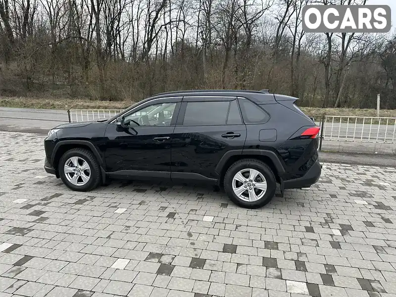 Позашляховик / Кросовер Toyota RAV4 2020 2 л. Автомат обл. Закарпатська, Іршава - Фото 1/21