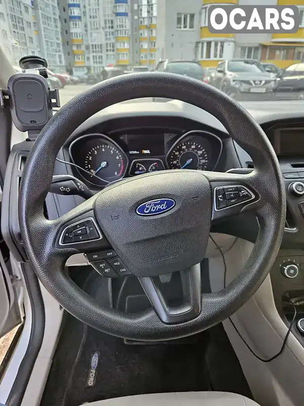 1FADP3K23GL271839 Ford Focus 2016 Хетчбек 2 л. Фото 5