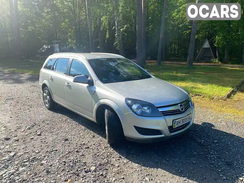 Універсал Opel Astra 2010 1.6 л. Ручна / Механіка обл. Житомирська, Звягель - Фото 1/21