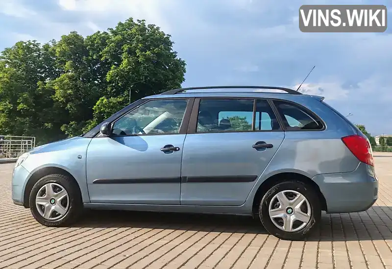 Универсал Skoda Fabia 2010 1.2 л. Ручная / Механика обл. Днепропетровская, Днепр (Днепропетровск) - Фото 1/15