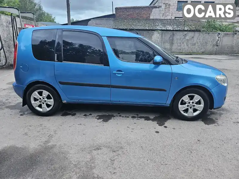 Y6UMC45J08B600955 Skoda Roomster 2008 Мікровен 1.39 л. Фото 2