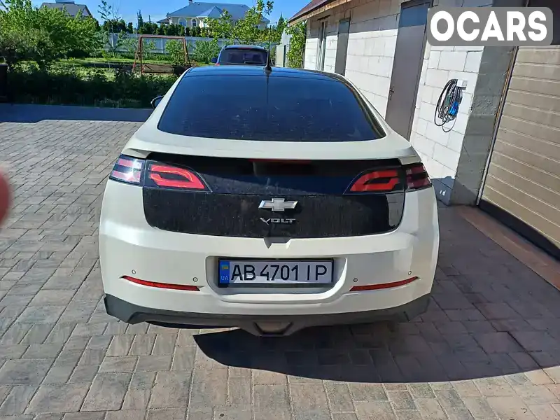 1G1RD6E48CU100525 Chevrolet Volt 2011 Хетчбек 1.4 л. Фото 2