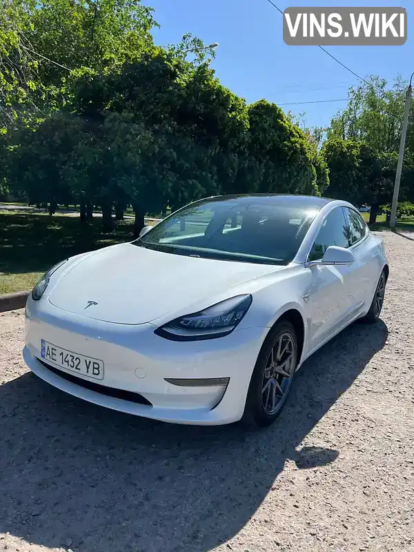 Седан Tesla Model 3 2020 null_content л. обл. Дніпропетровська, Кривий Ріг - Фото 1/18