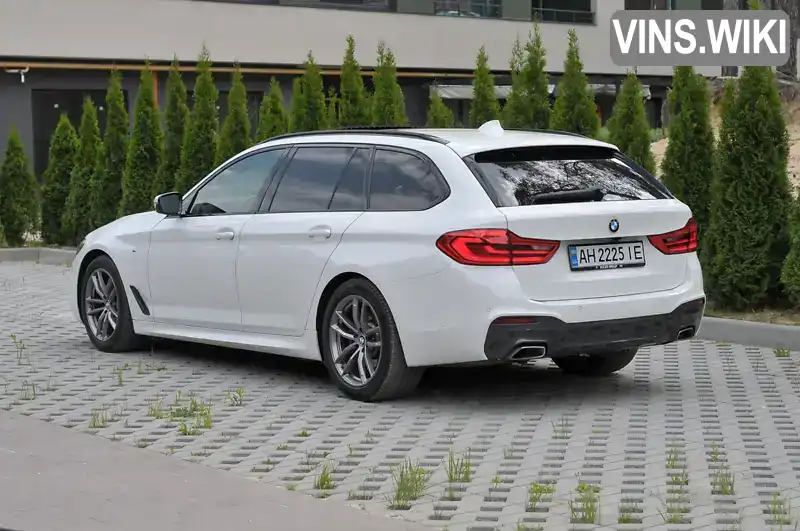 WBAJN51070B264254 BMW 5 Series 2018 Універсал 2.99 л. Фото 3