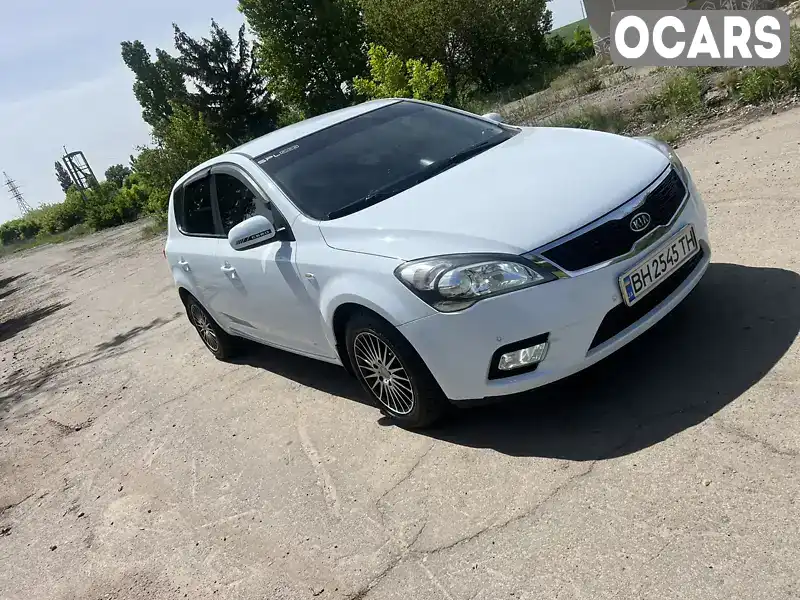 Хетчбек Kia Ceed 2010 1.59 л. Ручна / Механіка обл. Одеська, Балта - Фото 1/16