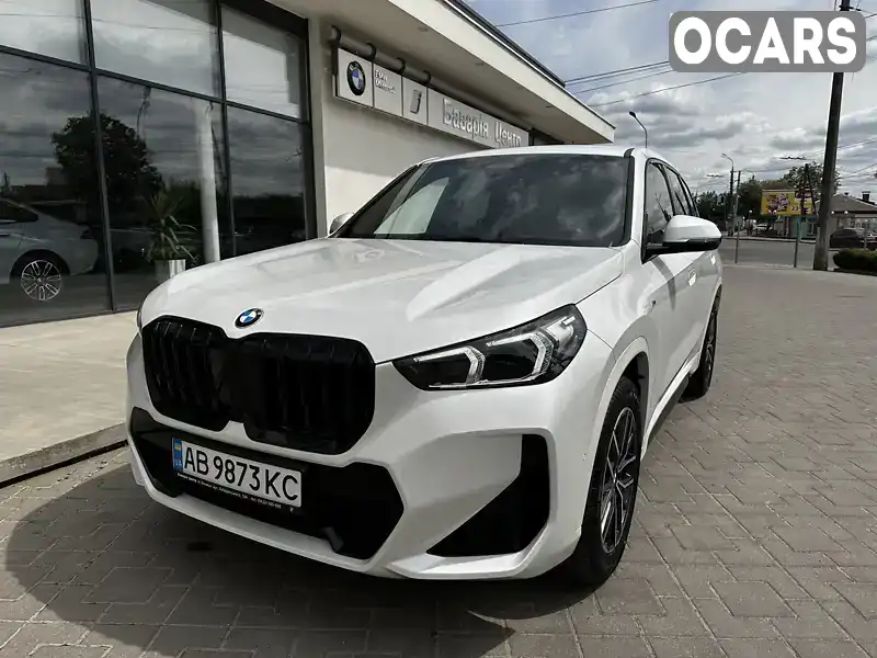 Позашляховик / Кросовер BMW X1 2023 2 л. Автомат обл. Вінницька, Вінниця - Фото 1/21