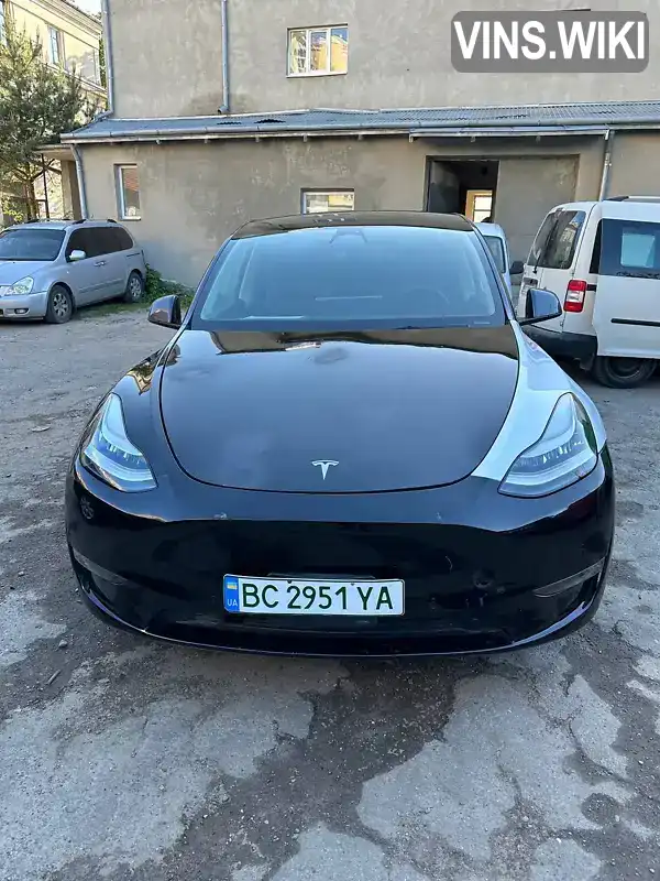 7SAYGAEE0NF363385 Tesla Model Y 2022 Позашляховик / Кросовер  Фото 1