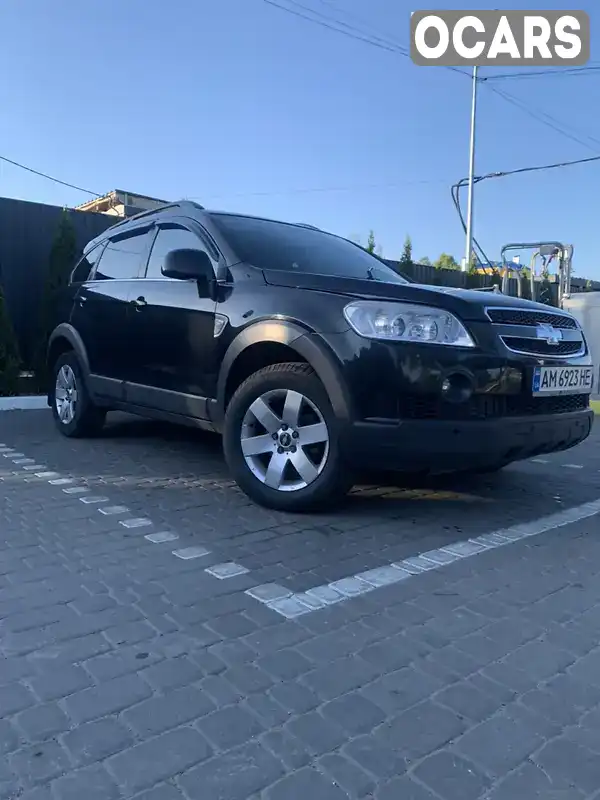 Позашляховик / Кросовер Chevrolet Captiva 2010 2.41 л. Ручна / Механіка обл. Житомирська, Коростень - Фото 1/10